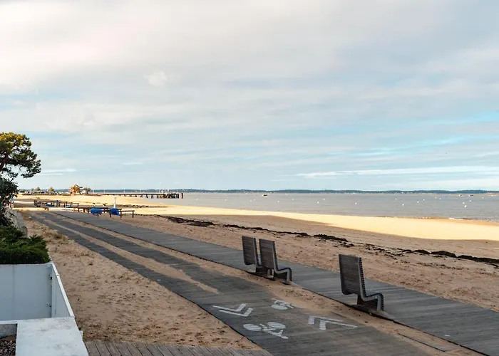 Vue Bassin - Acces Apartamento *